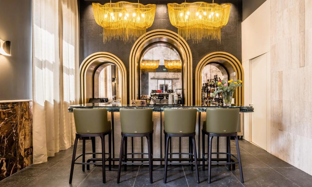Cornaro_Post Bar